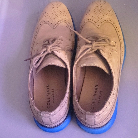 Cole Haan Grey Grand OS 8.5 - Picture 2 of 6